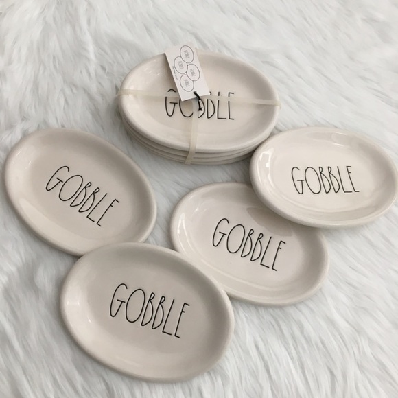 Rae Dunn | Set of 4 Oval Gobble Plates - Picture 2 of 6